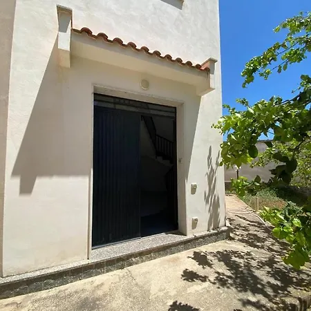 Mansarda Marinella Apartment *