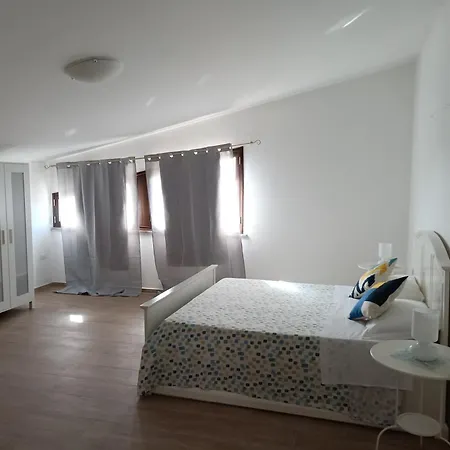 Mansarda Marinella Apartment *